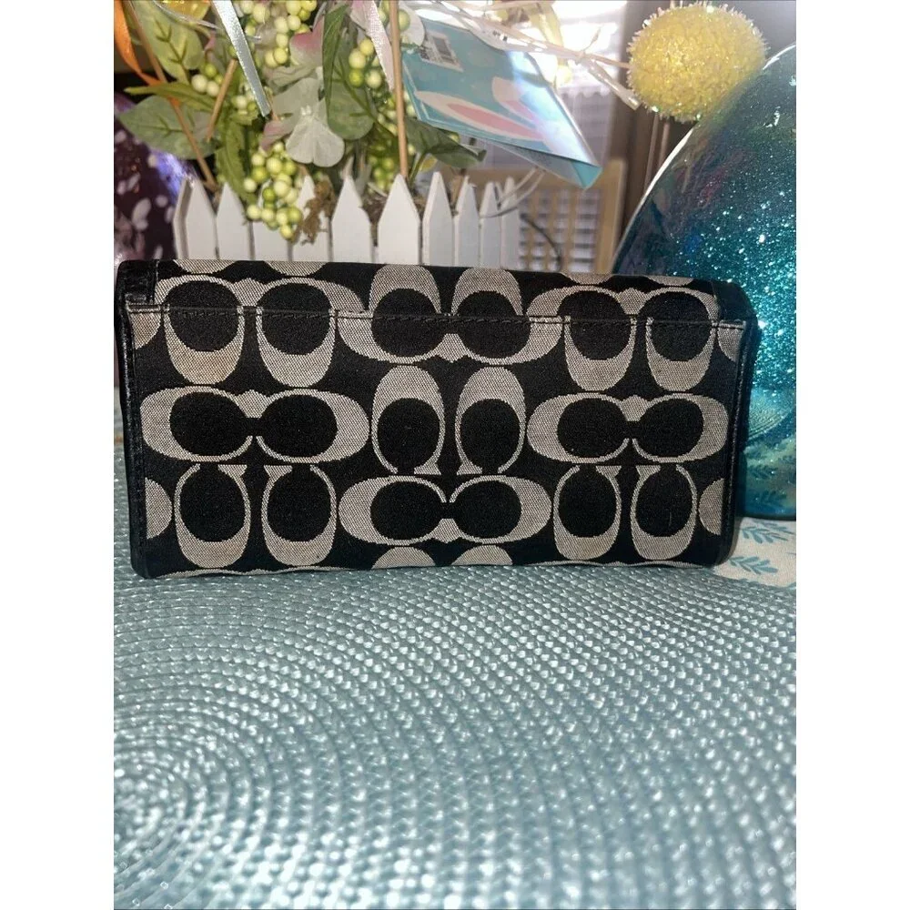 Coach Signature Long Black And Gray Wallet